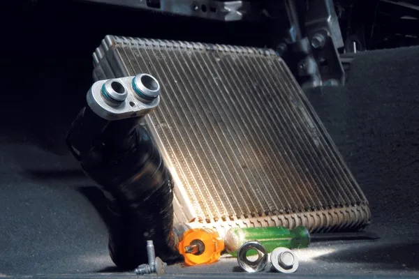 Car Cooling Coil/ Evaporator Repair In Dubai.